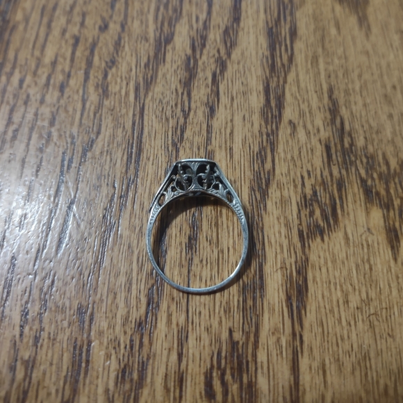 Antique ring - Picture 8 of 12